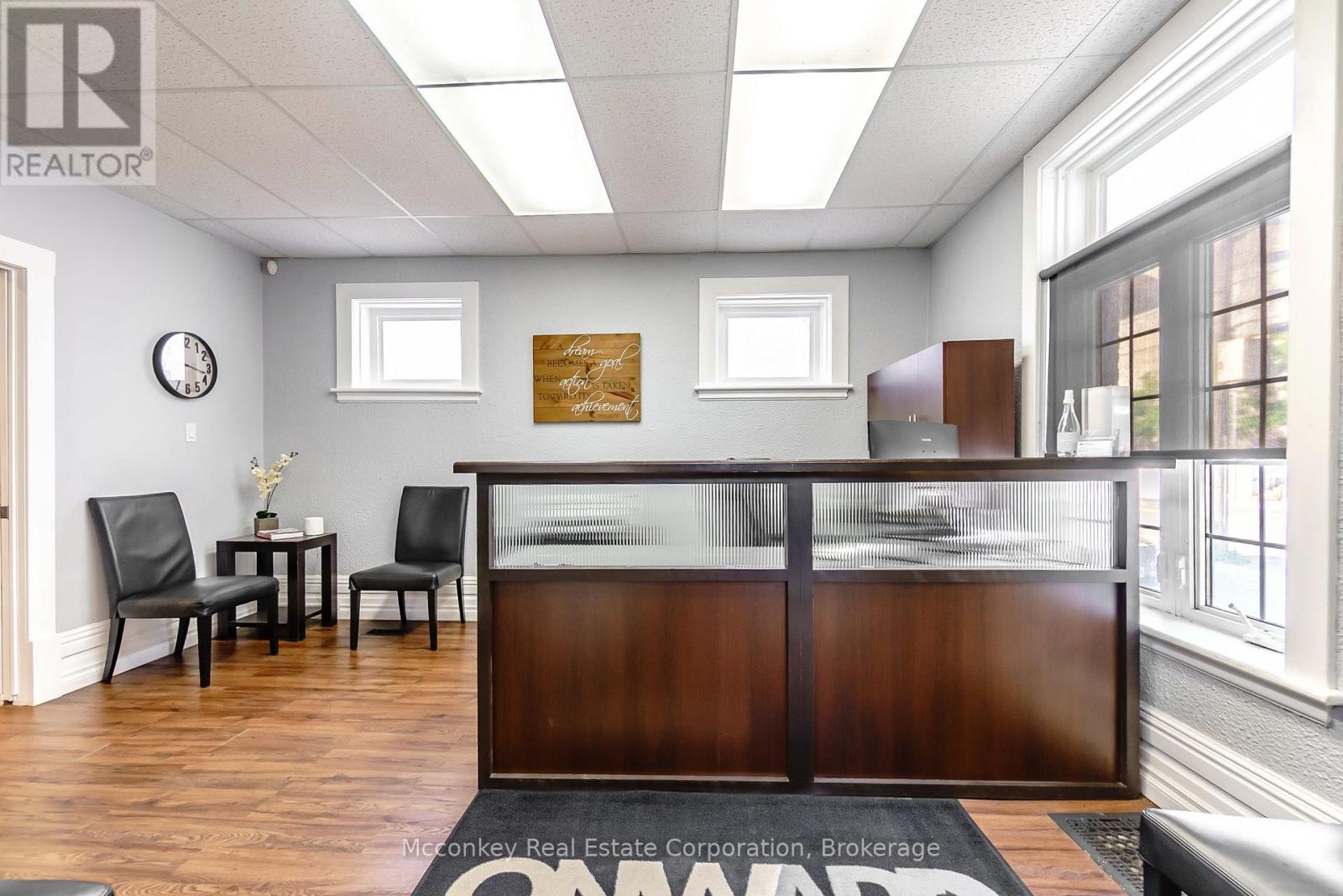300 Aylmer Street N, Peterborough (Town Ward 3), Ontario  K9J 3K7 - Photo 5 - X13504444