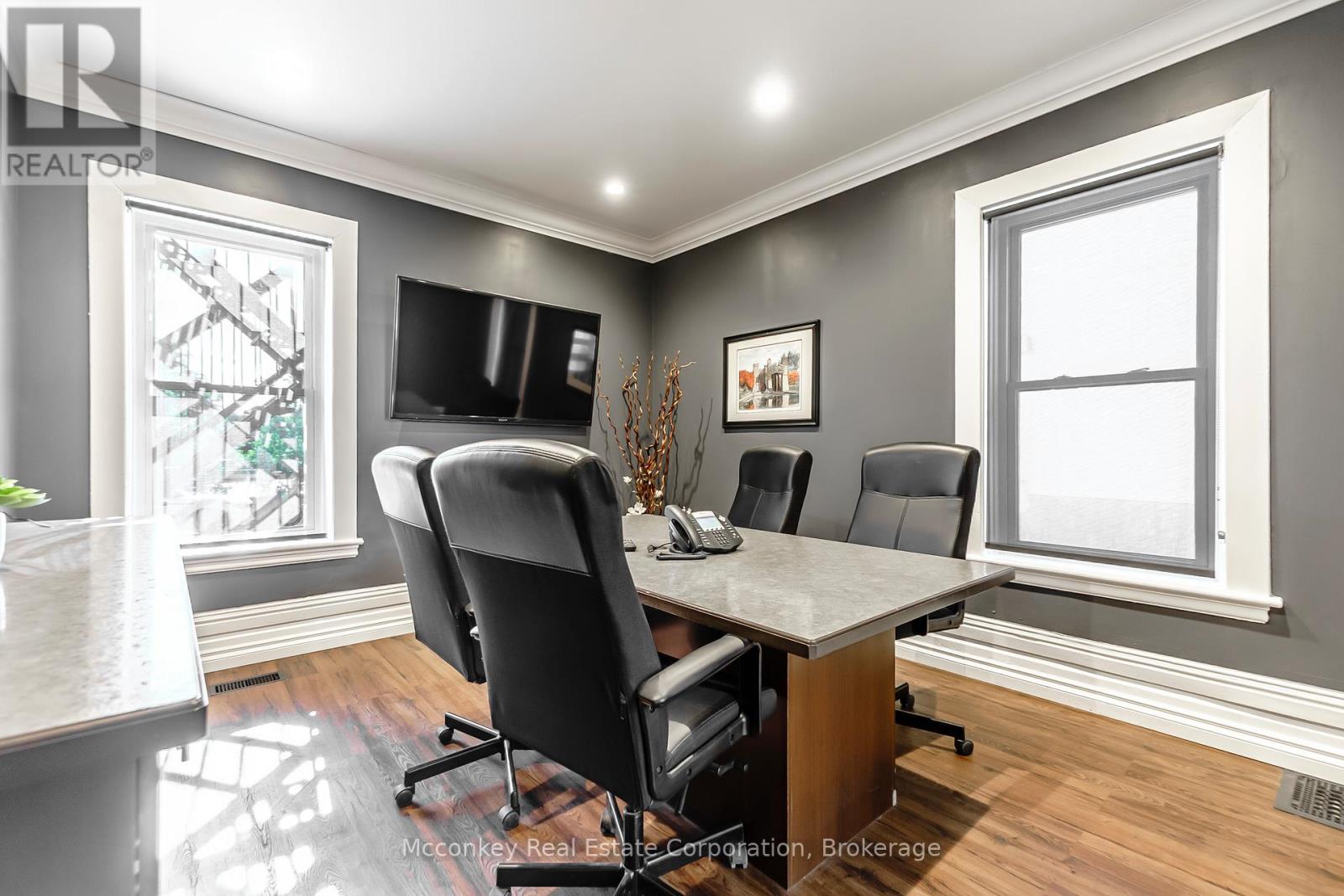 300 Aylmer Street N, Peterborough (Town Ward 3), Ontario  K9J 3K7 - Photo 9 - X13504444