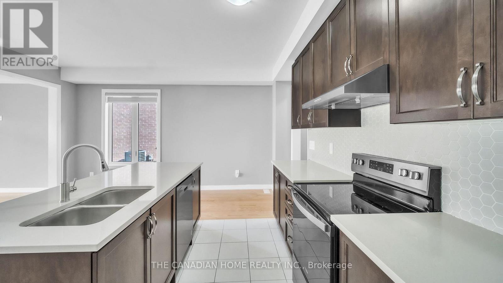 24 Keenan Street, Kawartha Lakes (Lindsay), Ontario  K9V 6C2 - Photo 10 - X13505128