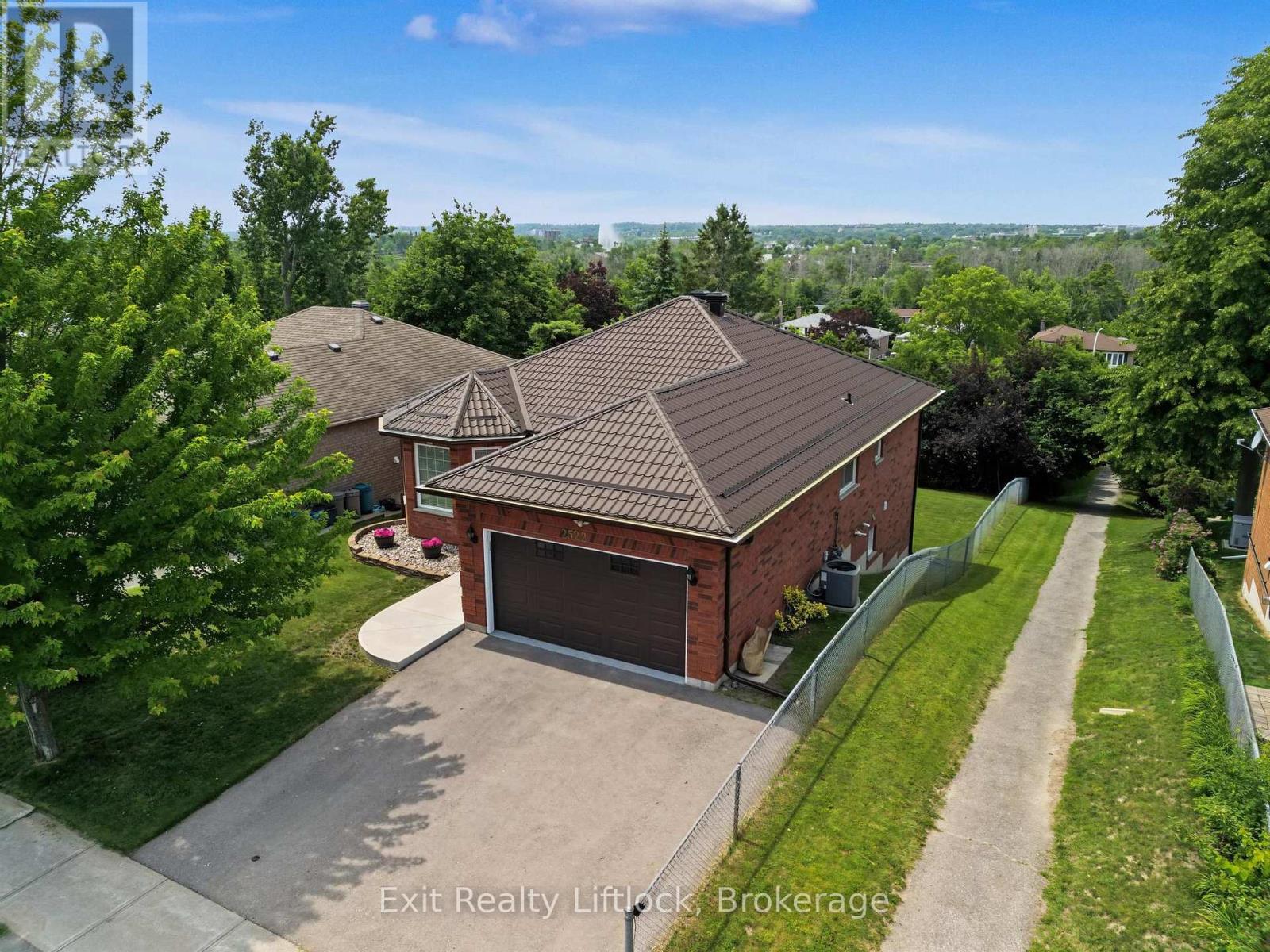 2522 Marsdale Drive, Peterborough (Ashburnham Ward 4), Ontario  K9L 1R4 - Photo 2 - X13505314