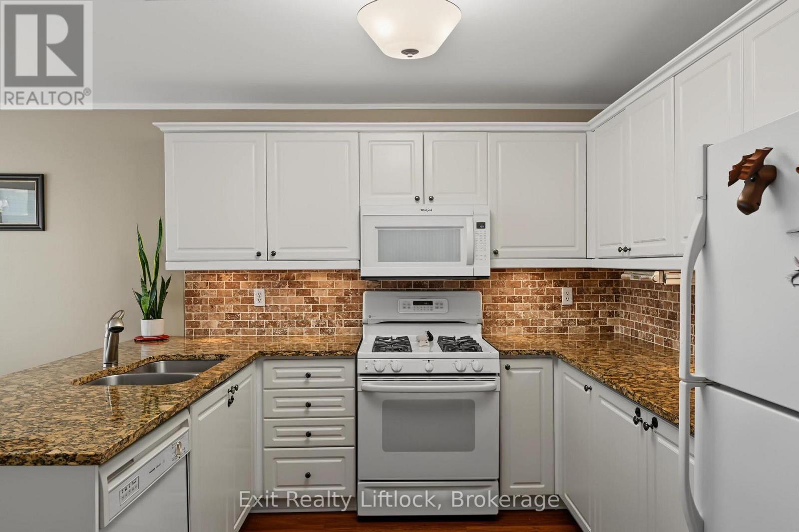 2522 Marsdale Drive, Peterborough (Ashburnham Ward 4), Ontario  K9L 1R4 - Photo 7 - X13505314