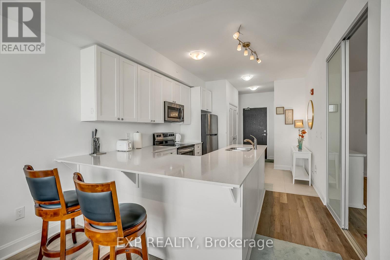 415 - 50 Lakebreeze Drive, Clarington (Newcastle), Ontario  L1B 0V9 - Photo 9 - E13506572