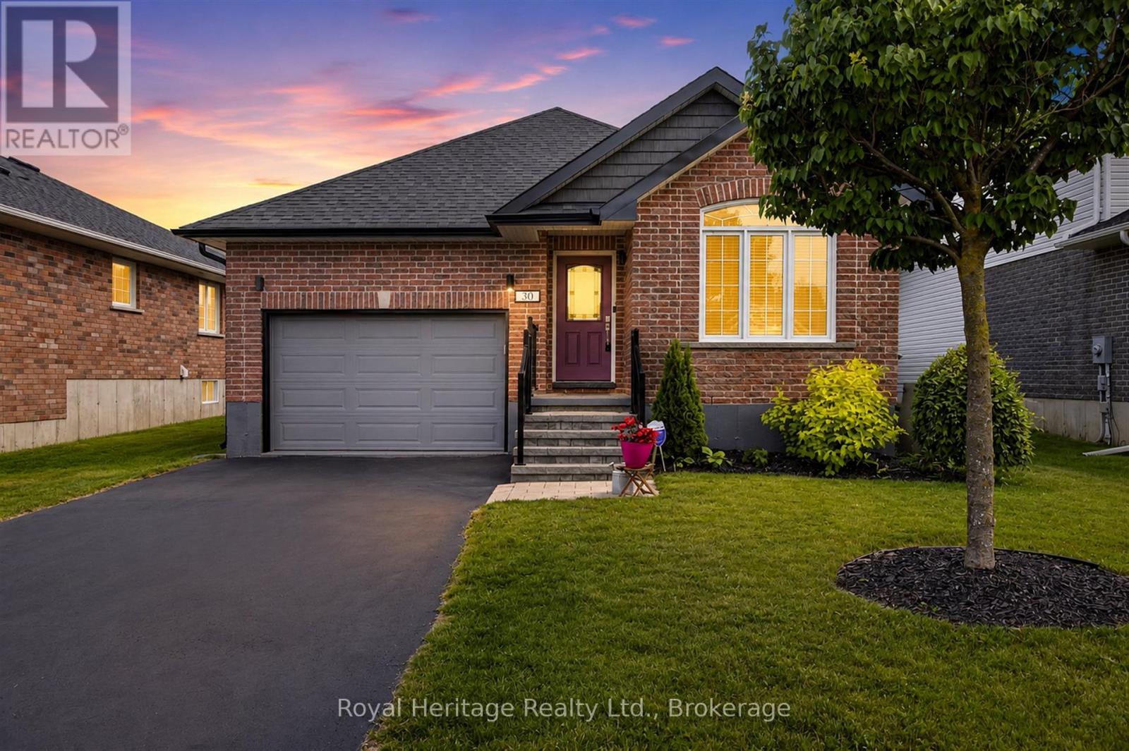 30 SPRINGDALE DRIVE, kawartha lakes (lindsay), Ontario
