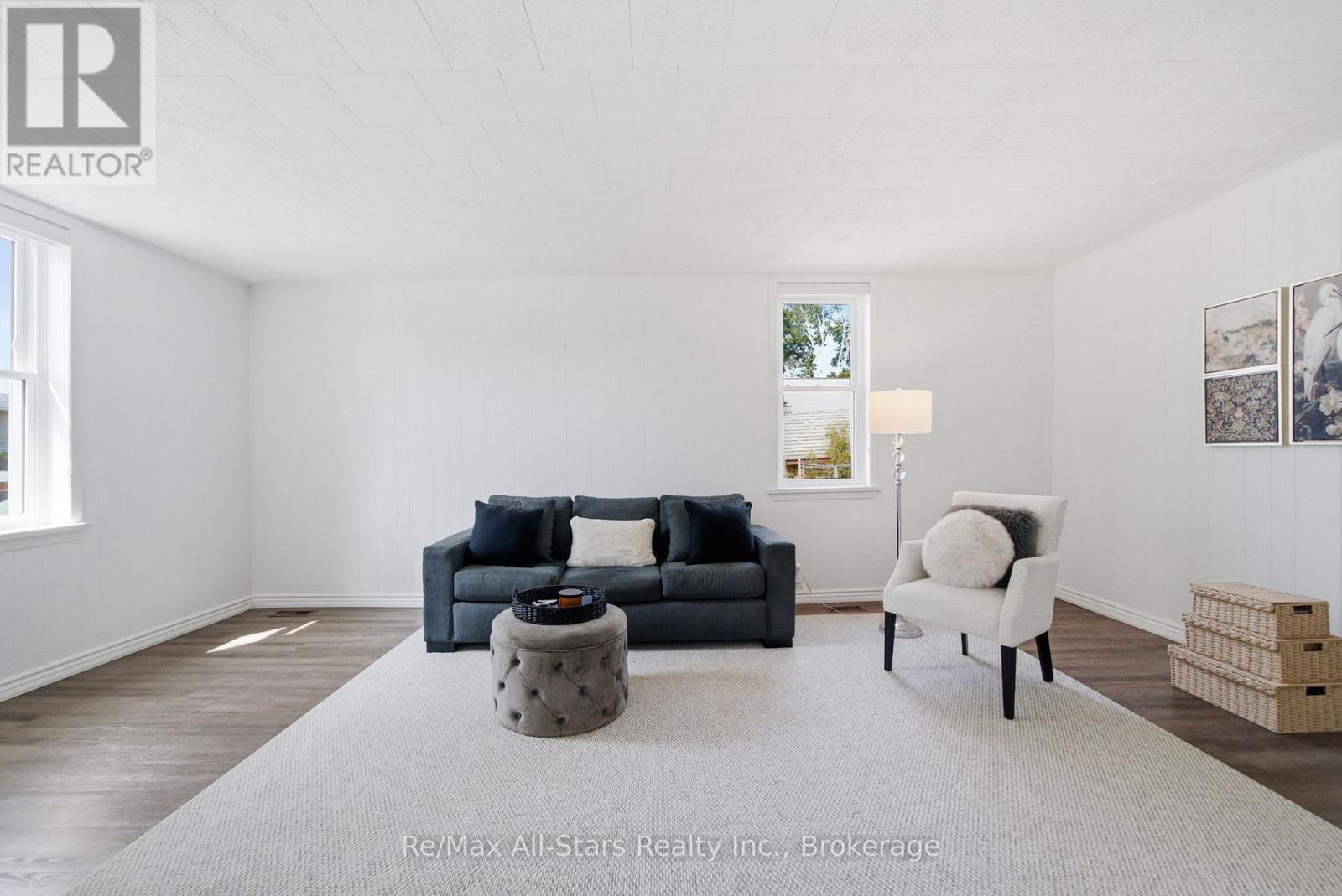 2 Bond Street, Kawartha Lakes (Lindsay), Ontario  K9V 3P3 - Photo 10 - X13508368