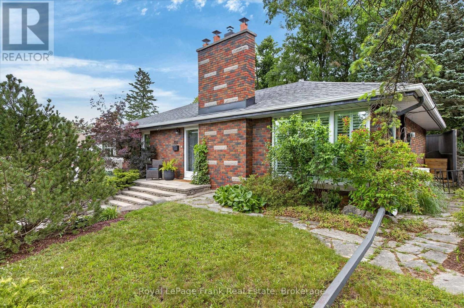700 Stannor Drive, Peterborough (Town Ward 3), Ontario  K9J 4S8 - Photo 2 - X13508486
