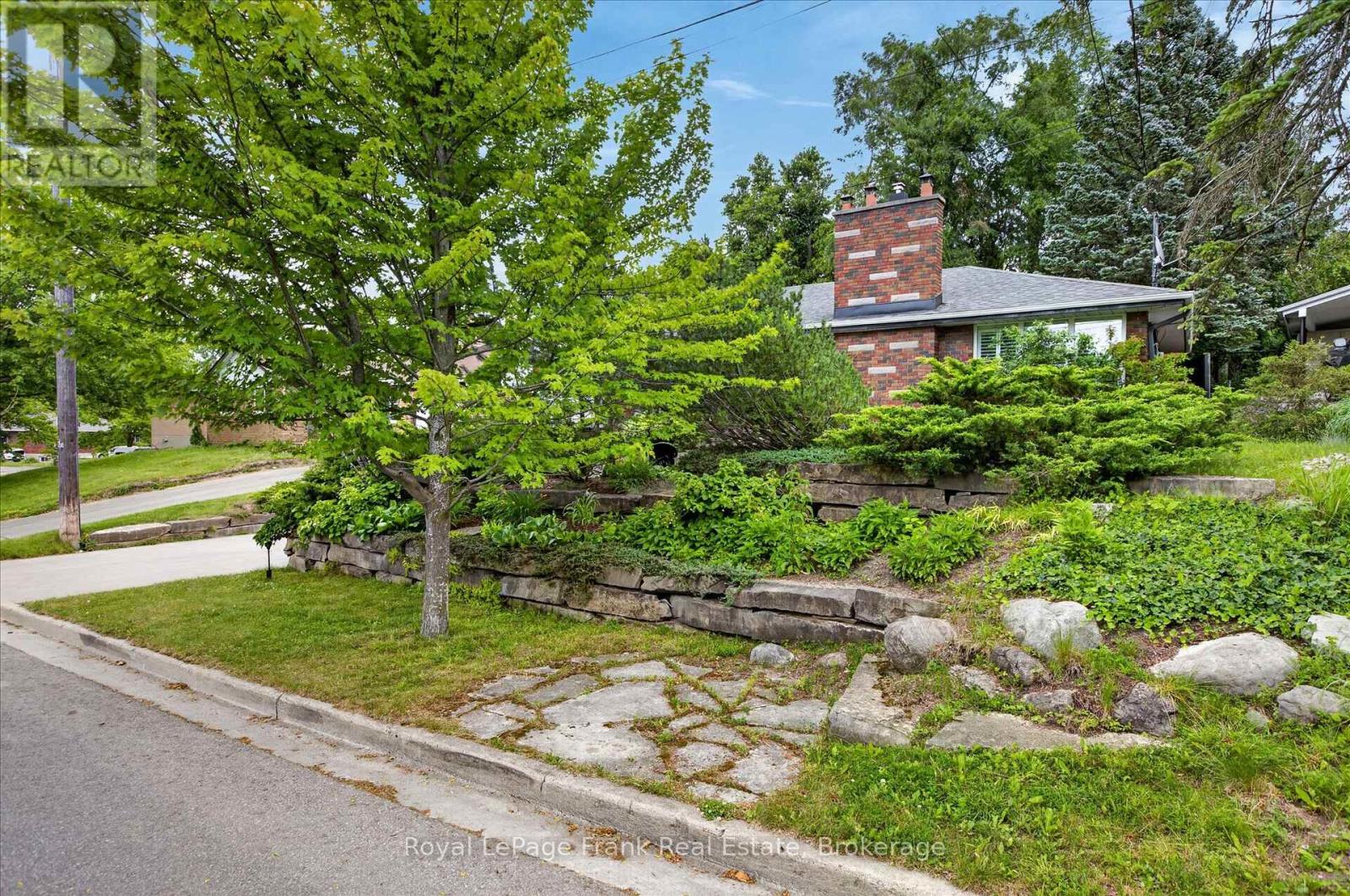 700 Stannor Drive, Peterborough (Town Ward 3), Ontario  K9J 4S8 - Photo 3 - X13508486