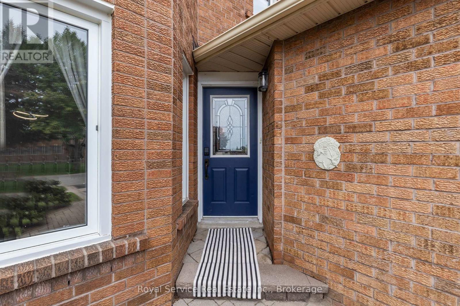 56 Stanford Crescent, Clarington (Newcastle), Ontario  L1B 1E9 - Photo 3 - E13511266
