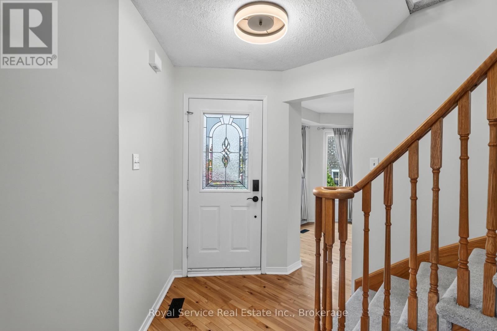 56 Stanford Crescent, Clarington (Newcastle), Ontario  L1B 1E9 - Photo 4 - E13511266