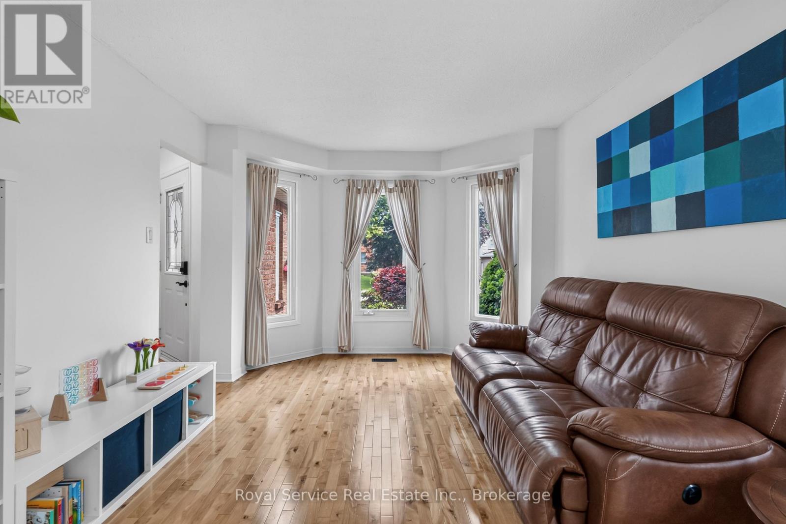 56 Stanford Crescent, Clarington (Newcastle), Ontario  L1B 1E9 - Photo 6 - E13511266