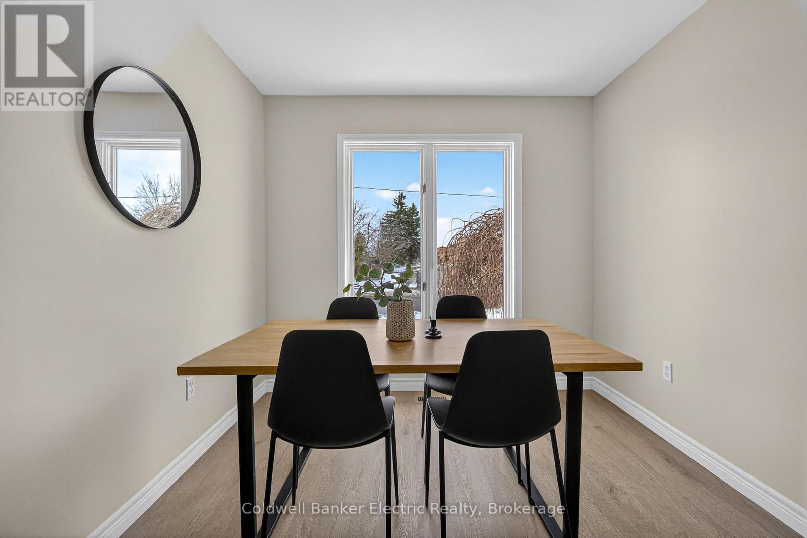329 Mary Street W, Kawartha Lakes (Lindsay), Ontario  K9V 5X5 - Photo 9 - X13511544