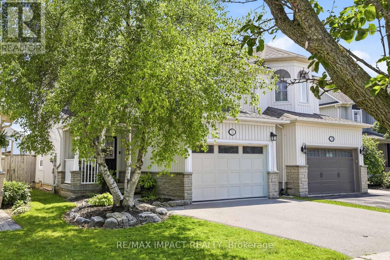31 Shipley Avenue, Clarington (Newcastle), Ontario  L1B 1M7 - Photo 2 - E13512234