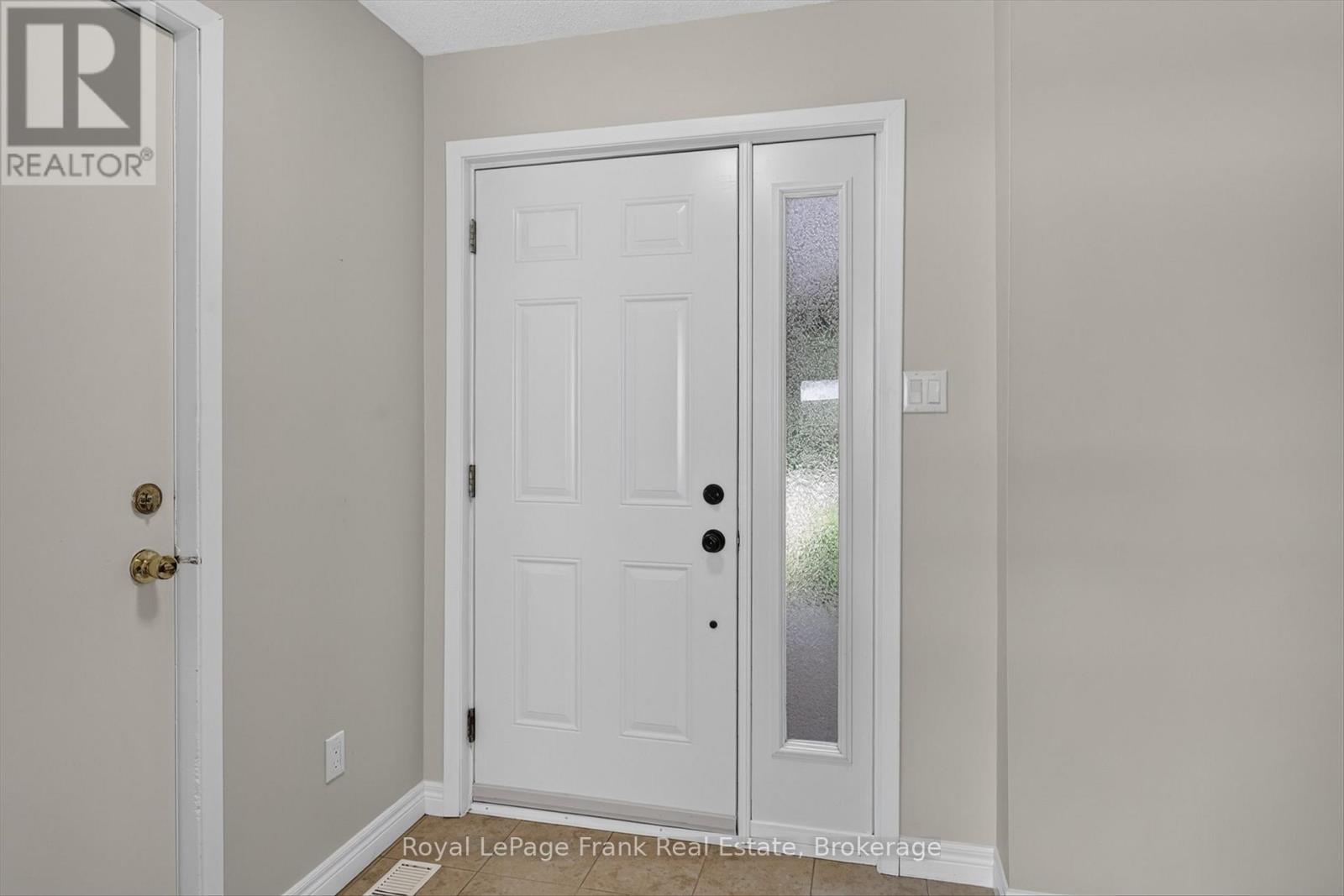1717 Woodgrove Crescent, Peterborough (Monaghan Ward 2), Ontario  K9K 1N1 - Photo 5 - X13513222