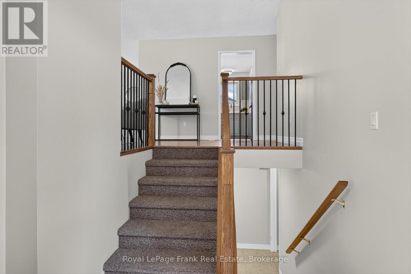 1717 Woodgrove Crescent, Peterborough (Monaghan Ward 2), Ontario  K9K 1N1 - Photo 6 - X13513222
