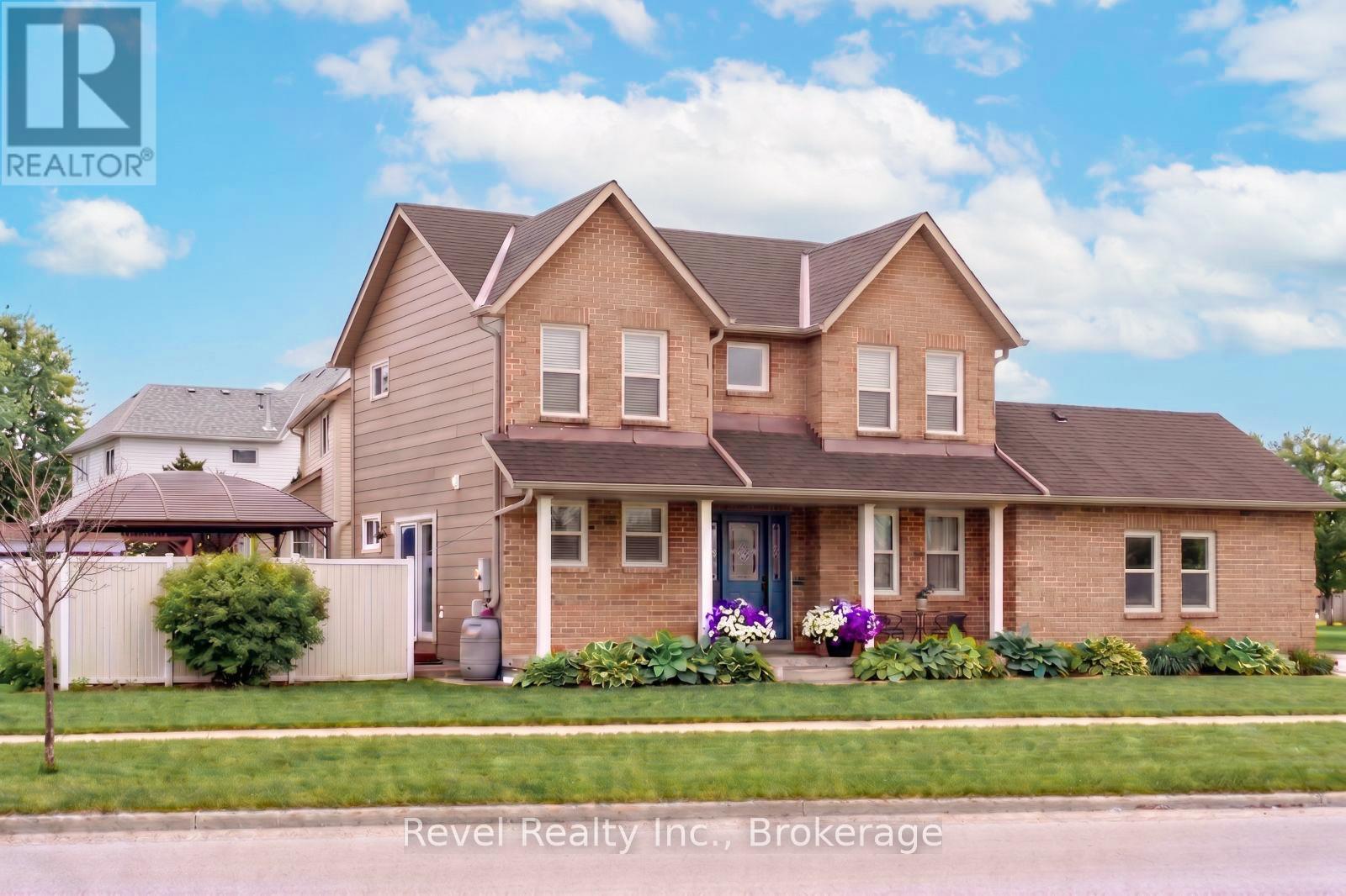 284 Victoria Avenue N, Kawartha Lakes (Lindsay), Ontario  K9V 6A8 - Photo 4 - X13514144