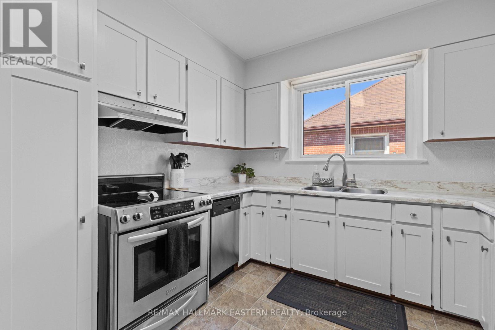 503 Romaine Street, Peterborough (Town Ward 3), Ontario  K9J 2C8 - Photo 15 - X13515252