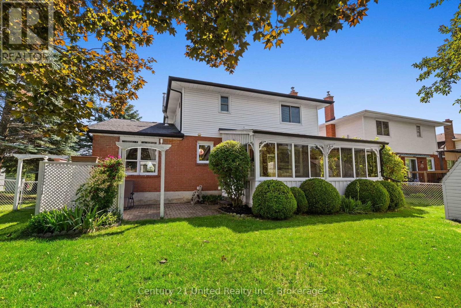 2317 Woodglade Boulevard, Peterborough (Monaghan Ward 2), Ontario  K9K 1T6 - Photo 4 - X13515544