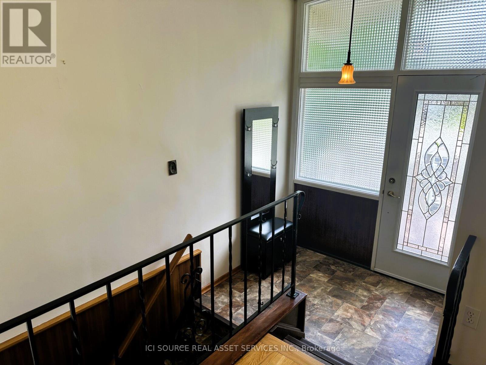 275 St Anne's Crescent, Peterborough (Northcrest Ward 5), Ontario  K9H 5J3 - Photo 2 - X13517210