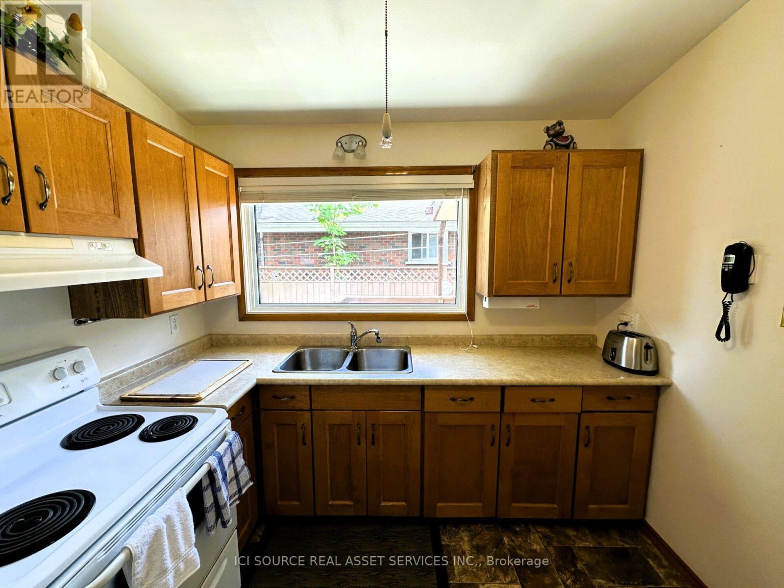 275 St Anne's Crescent, Peterborough (Northcrest Ward 5), Ontario  K9H 5J3 - Photo 9 - X13517210
