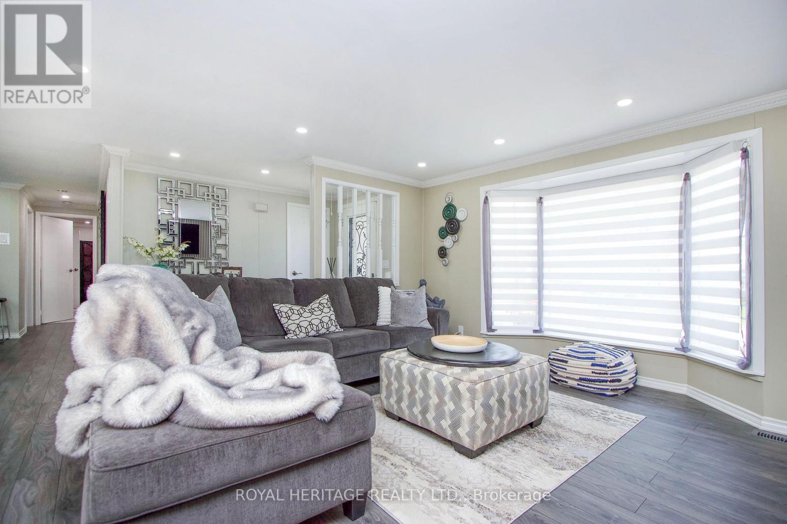 97 Wilmot Trail, Clarington (Newcastle), Ontario  L1B 1A7 - Photo 6 - E13517308