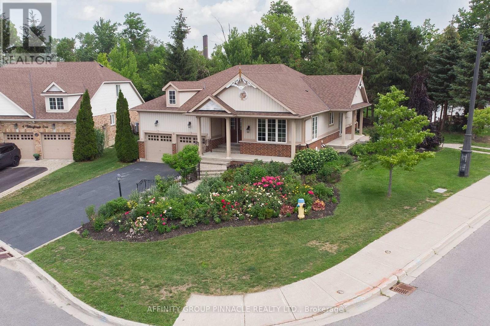 2 FALLINGBROOK CRESCENT, kawartha lakes (lindsay), Ontario