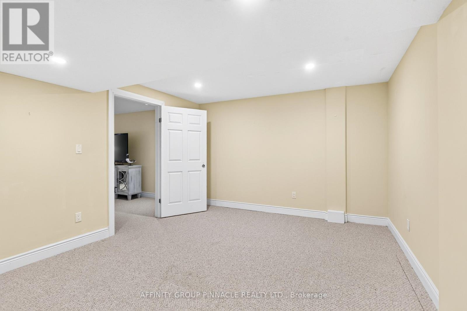 2 Fallingbrook Crescent, Kawartha Lakes (Lindsay), Ontario  K9V 2Z7 - Photo 33 - X13517766