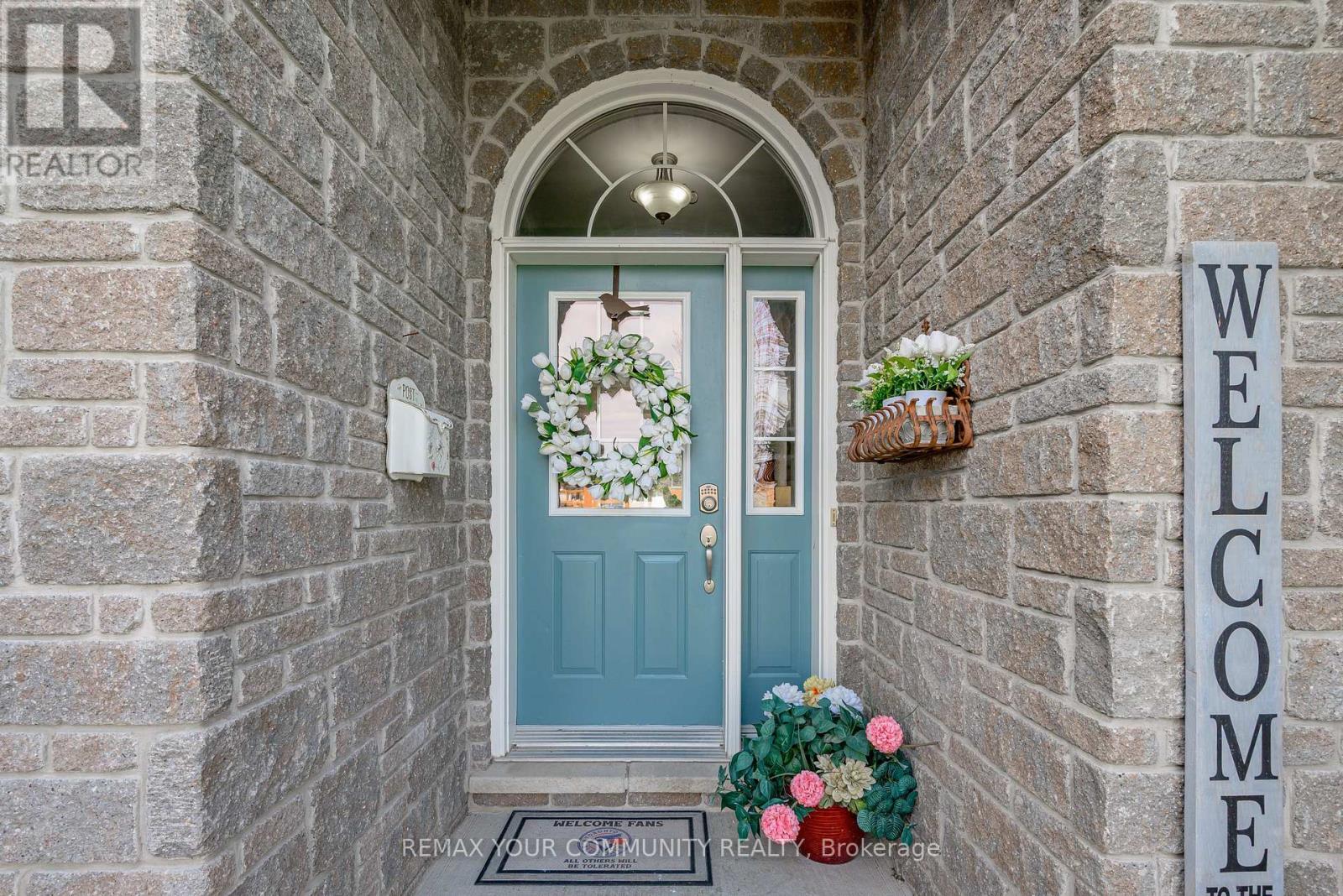 8 Champlain Boulevard, Kawartha Lakes (Lindsay), Ontario  K9V 0H9 - Photo 5 - X13517674