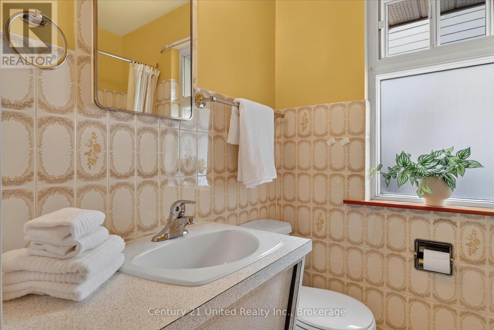 1031 Oriole Drive, Peterborough (Northcrest Ward 5), Ontario  K9H 6K8 - Photo 13 - X13517984