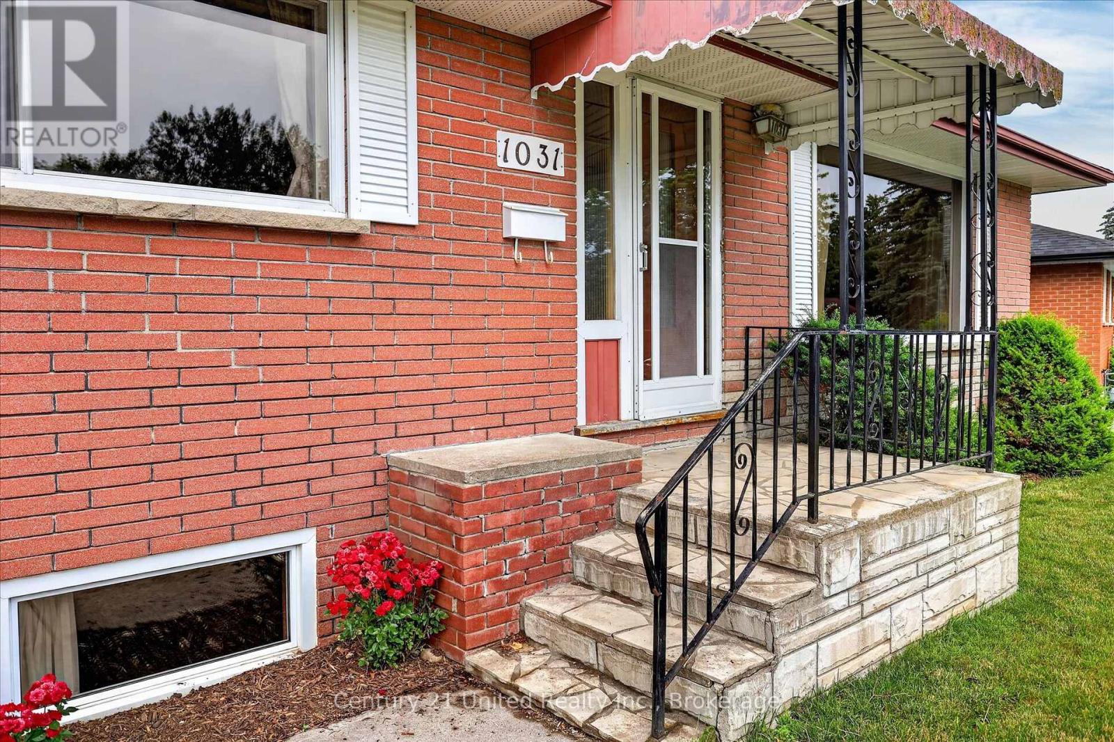 1031 Oriole Drive, Peterborough (Northcrest Ward 5), Ontario  K9H 6K8 - Photo 2 - X13517984