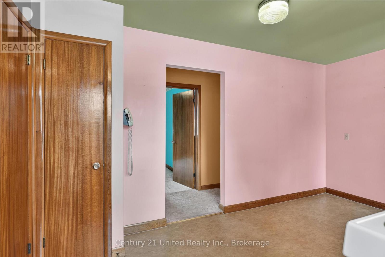 1031 Oriole Drive, Peterborough (Northcrest Ward 5), Ontario  K9H 6K8 - Photo 8 - X13517984