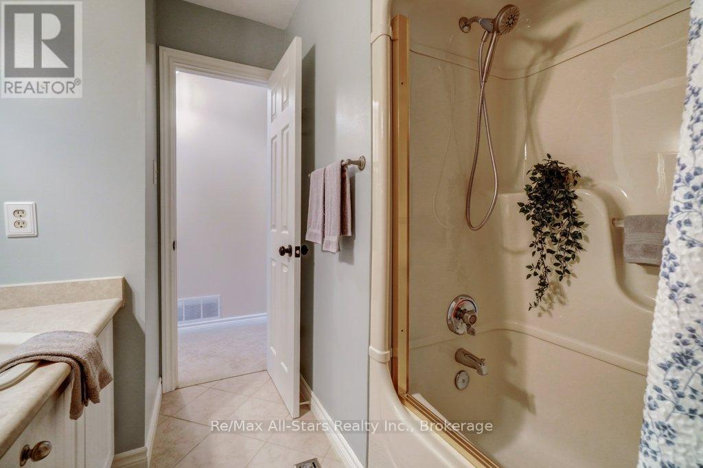 15 Edwin Street, Kawartha Lakes (Lindsay), Ontario  K9V 4X9 - Photo 19 - X13518210