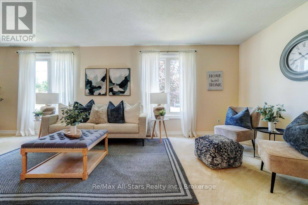 15 Edwin Street, Kawartha Lakes (Lindsay), Ontario  K9V 4X9 - Photo 4 - X13518210