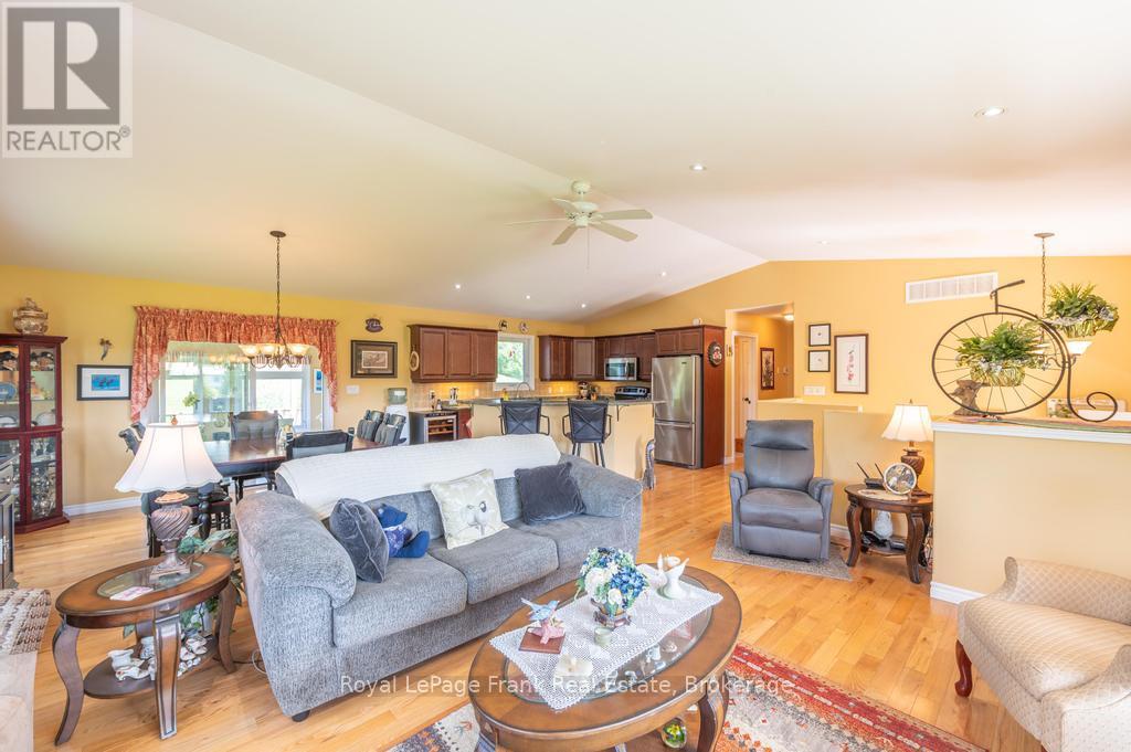 406 Lakehurst Circle Road, Trent Lakes, Ontario  K0L 1J0 - Photo 18 - X13518338