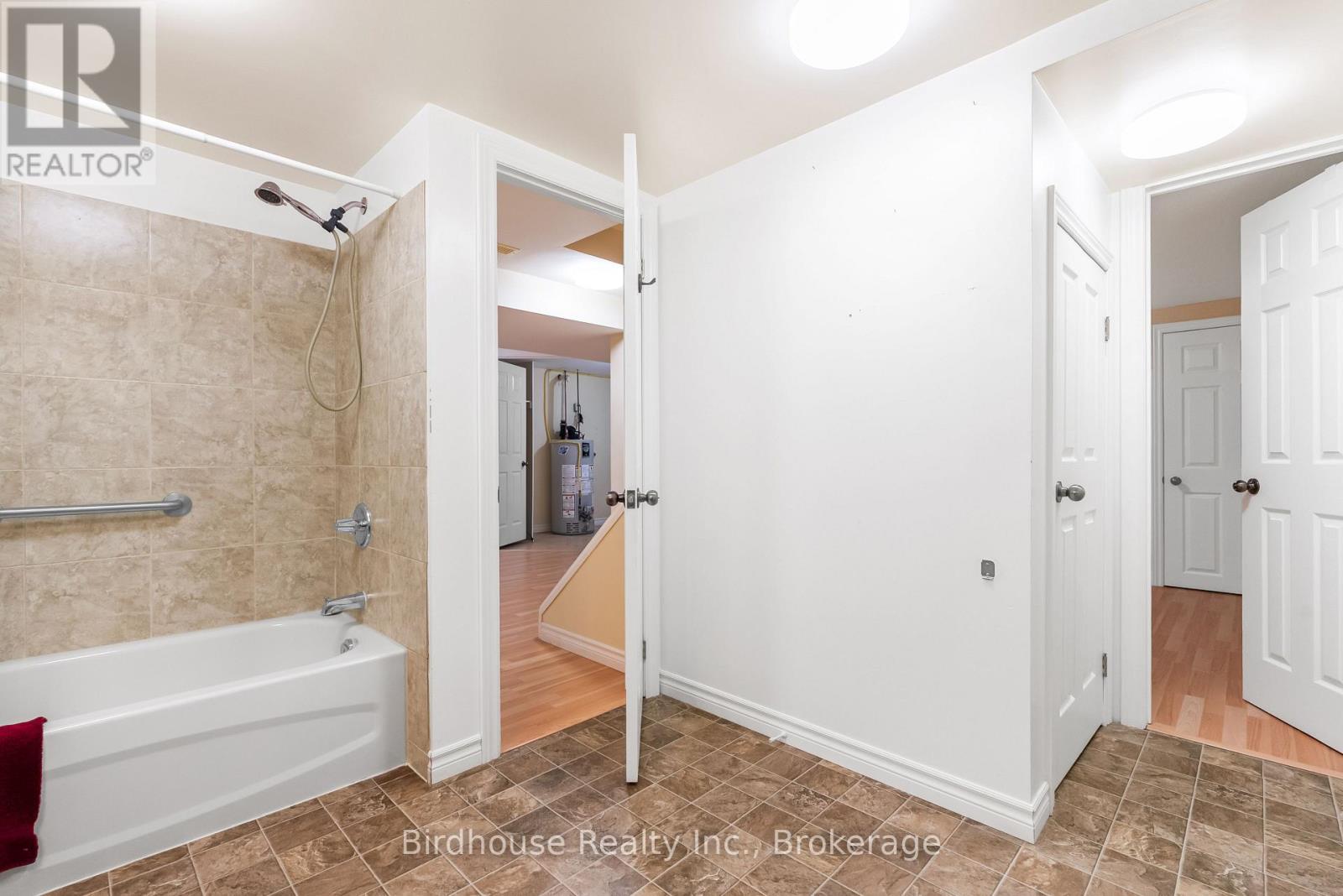 10 Oak Street, Kawartha Lakes (Lindsay), Ontario  K9V 5K4 - Photo 19 - X13518350