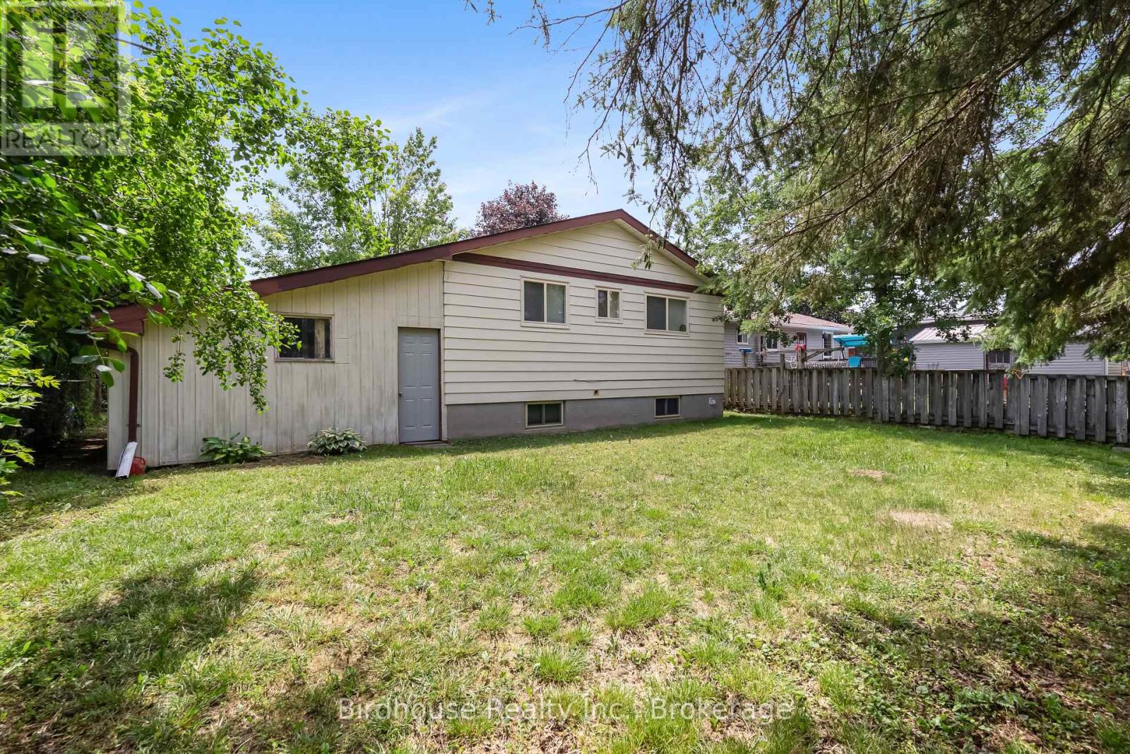 10 Oak Street, Kawartha Lakes (Lindsay), Ontario  K9V 5K4 - Photo 32 - X13518350