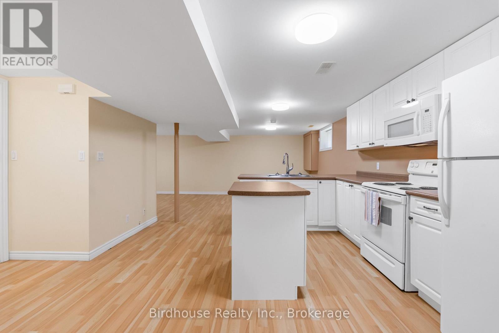 10 Oak Street, Kawartha Lakes (Lindsay), Ontario  K9V 5K4 - Photo 5 - X13518350