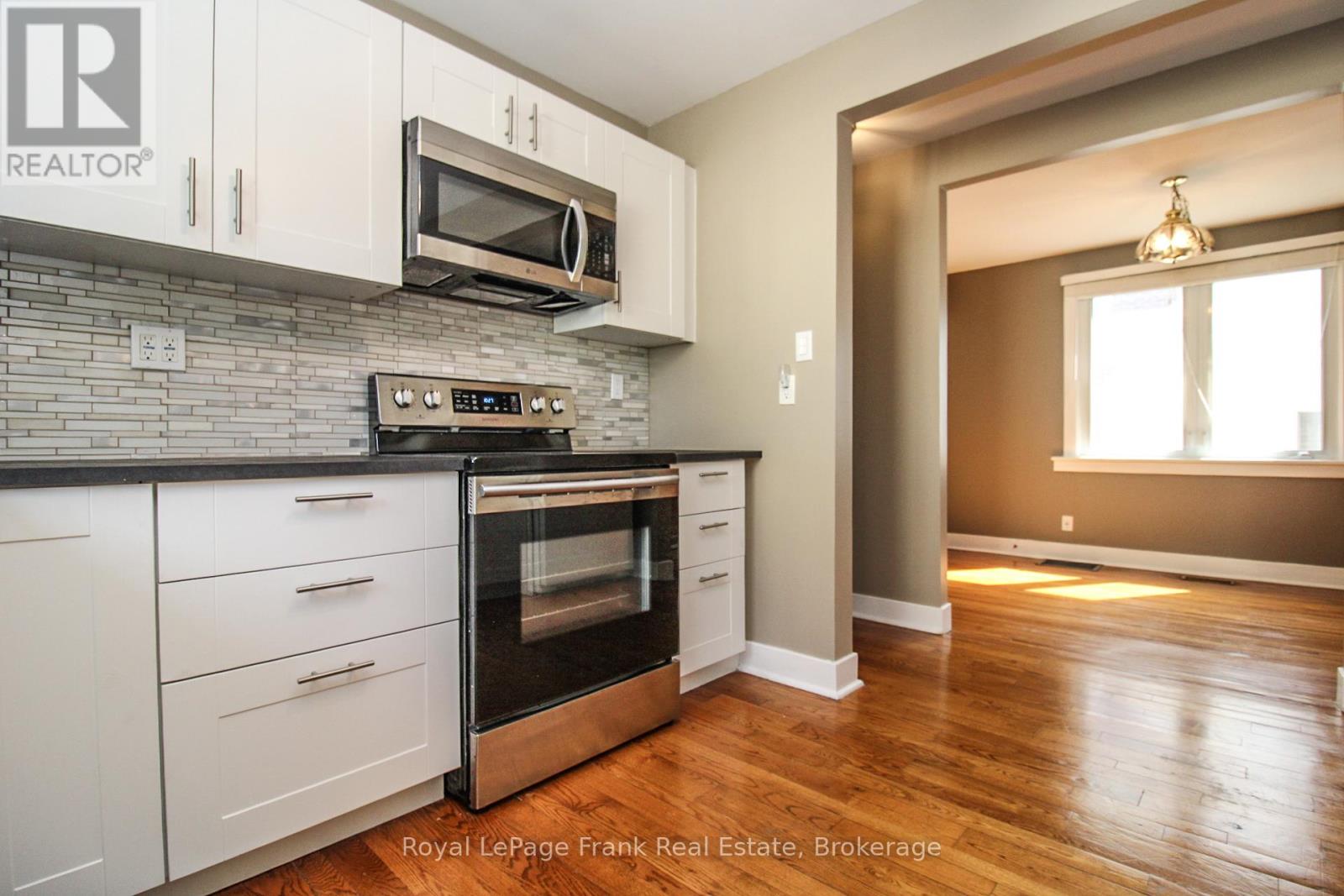 938 Parkhill Road W, Peterborough (Monaghan Ward 2), Ontario  K9J 6P3 - Photo 10 - X13518414