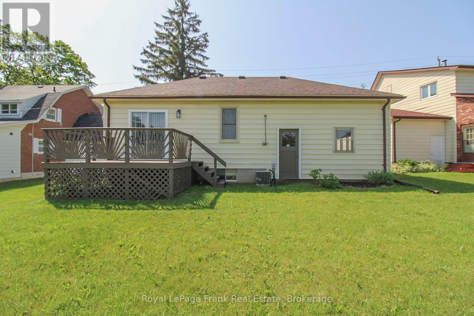 938 Parkhill Road W, Peterborough (Monaghan Ward 2), Ontario  K9J 6P3 - Photo 2 - X13518414