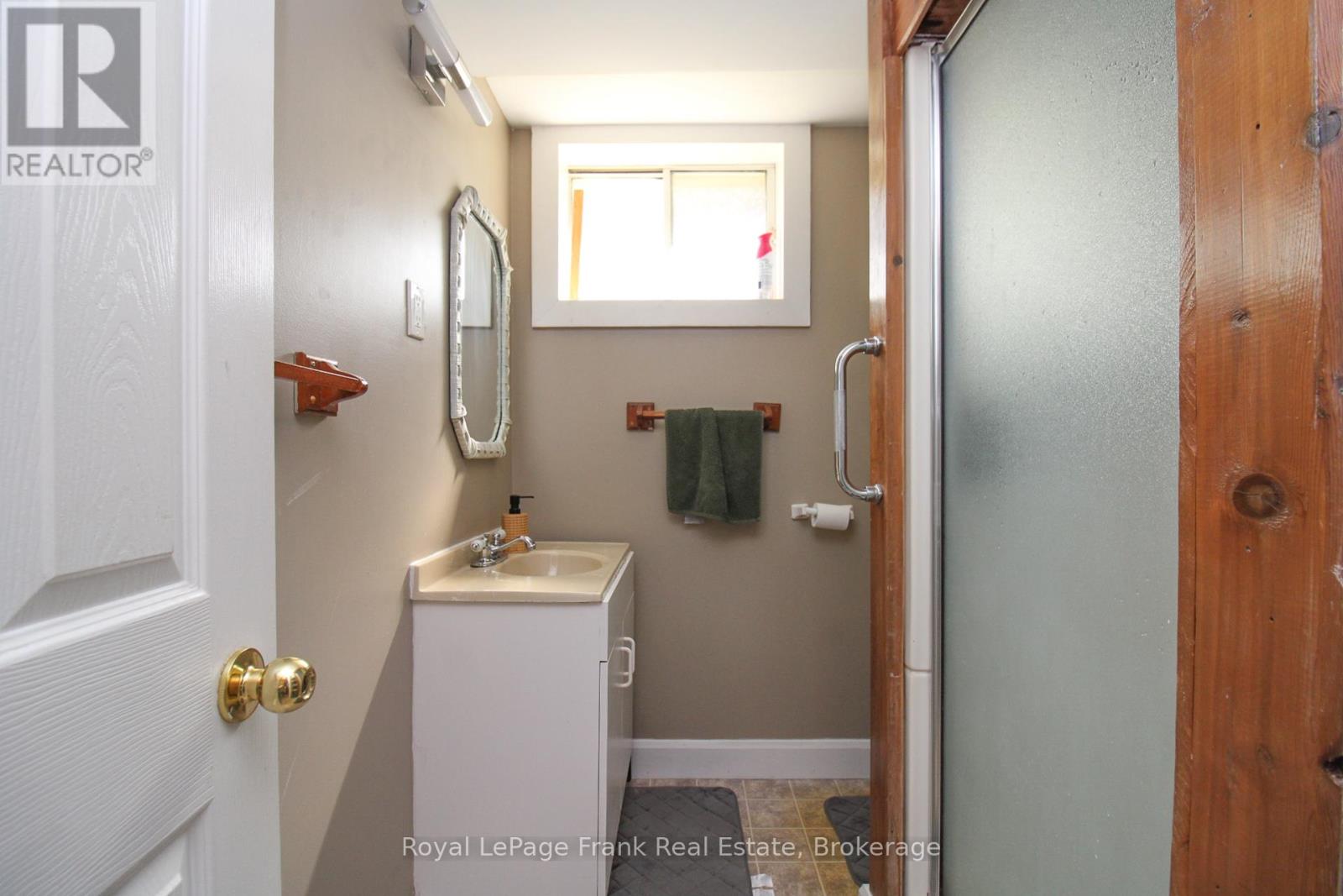 938 Parkhill Road W, Peterborough (Monaghan Ward 2), Ontario  K9J 6P3 - Photo 28 - X13518414