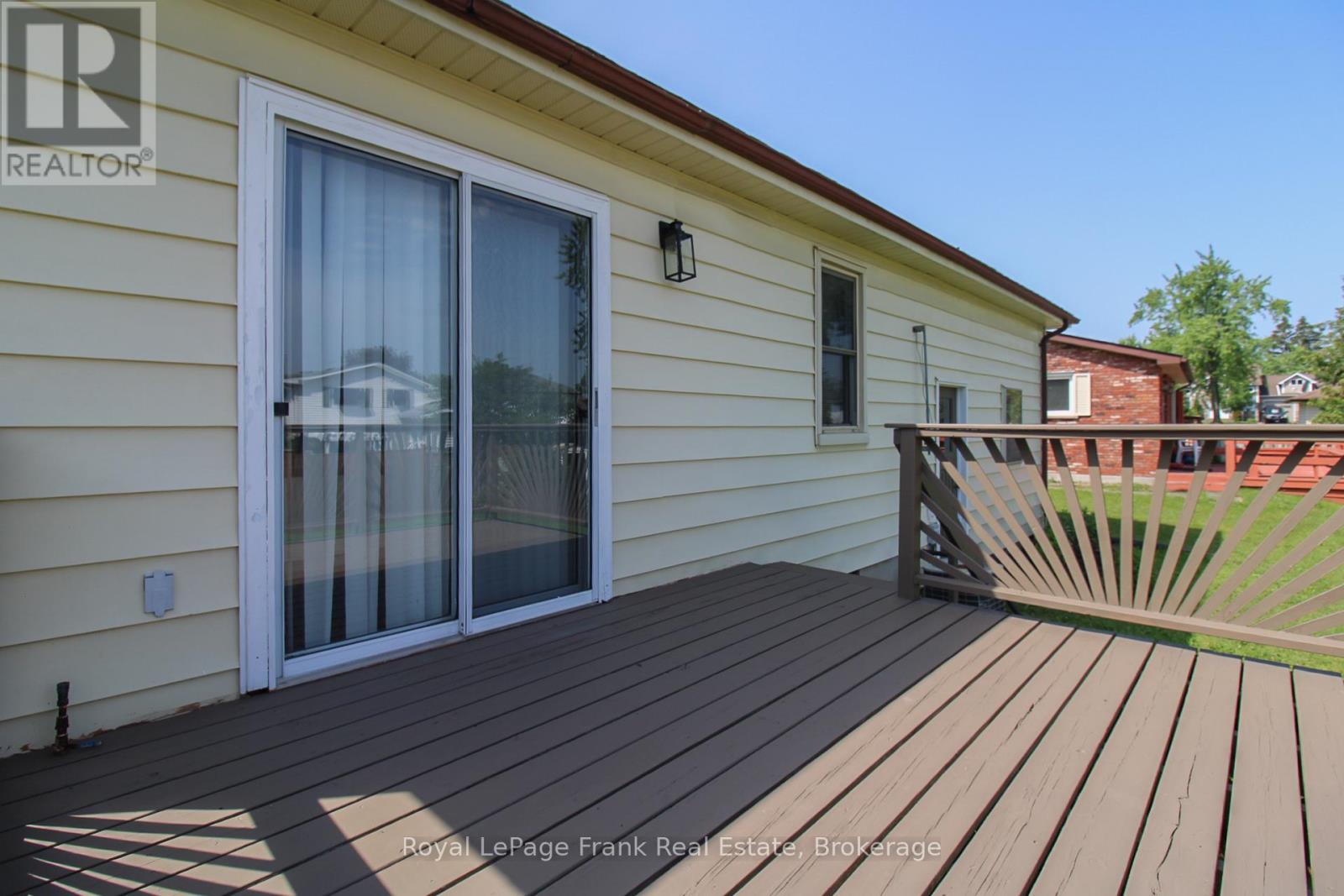 938 Parkhill Road W, Peterborough (Monaghan Ward 2), Ontario  K9J 6P3 - Photo 3 - X13518414