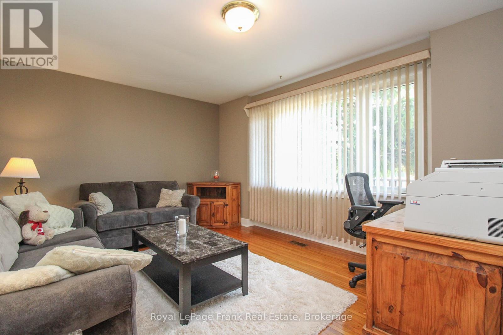 938 Parkhill Road W, Peterborough (Monaghan Ward 2), Ontario  K9J 6P3 - Photo 5 - X13518414