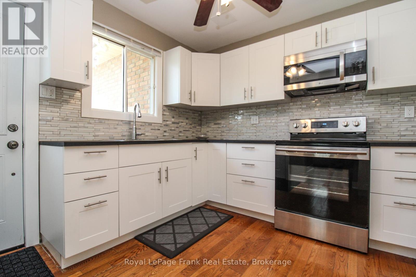 938 Parkhill Road W, Peterborough (Monaghan Ward 2), Ontario  K9J 6P3 - Photo 8 - X13518414