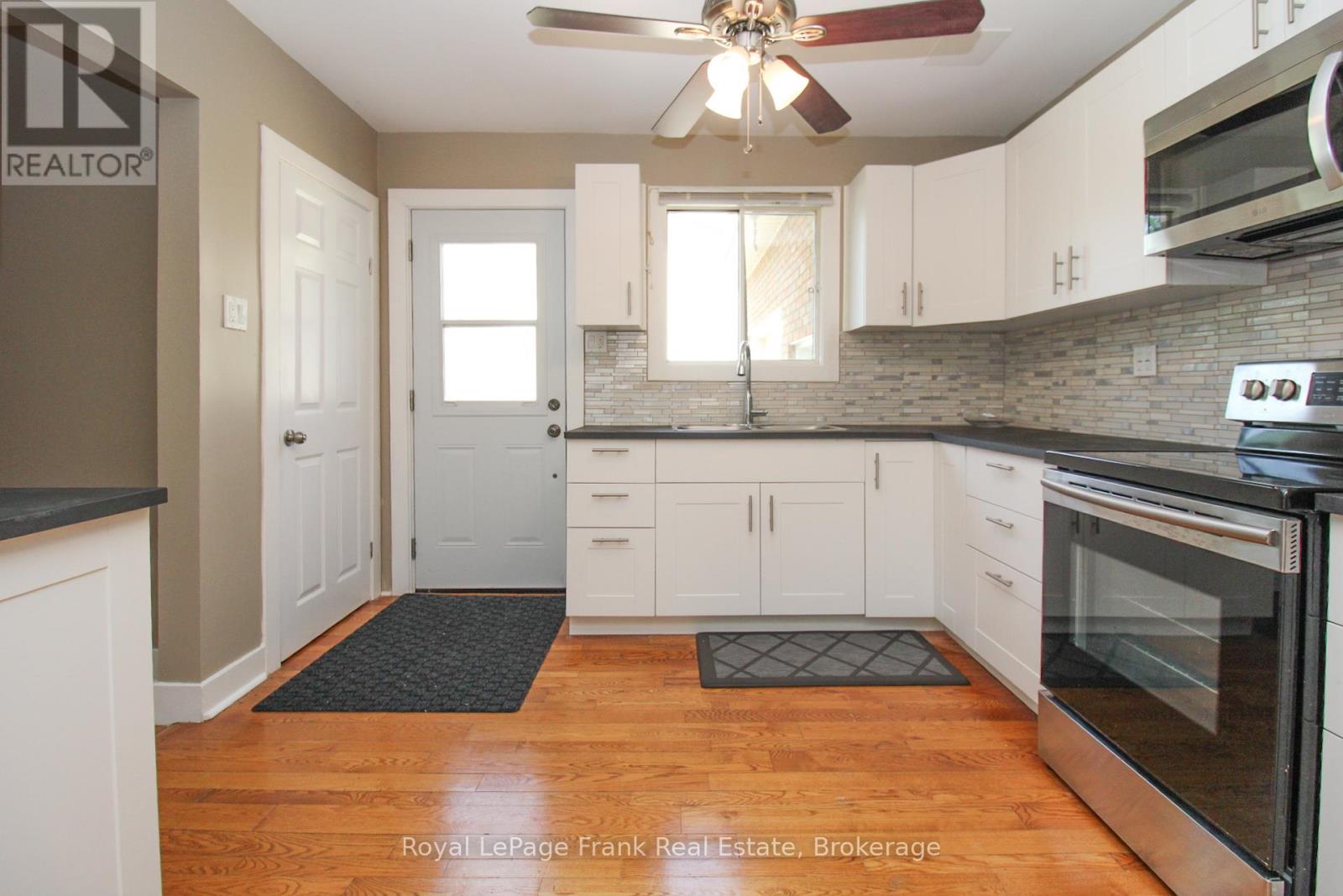 938 Parkhill Road W, Peterborough (Monaghan Ward 2), Ontario  K9J 6P3 - Photo 9 - X13518414