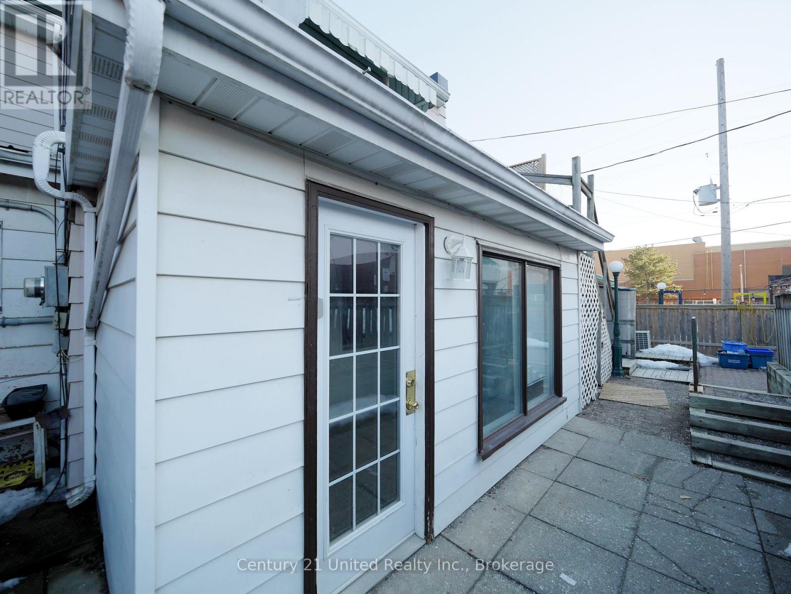 375a Queen Street, Peterborough (Town Ward 3), Ontario  K9H 3J7 - Photo 3 - X13519442