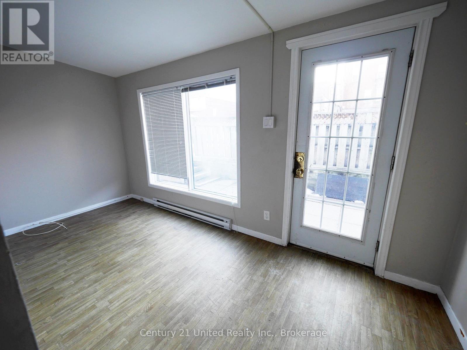375a Queen Street, Peterborough (Town Ward 3), Ontario  K9H 3J7 - Photo 4 - X13519442