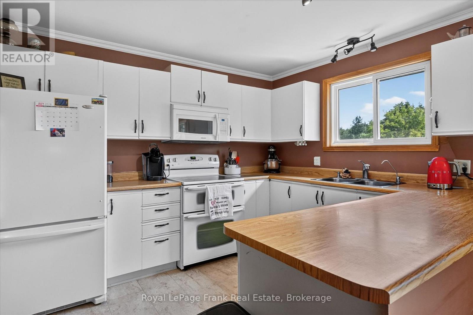 35 Grandview Drive, Kawartha Lakes (Emily), Ontario  K0L 2W0 - Photo 6 - X13521114