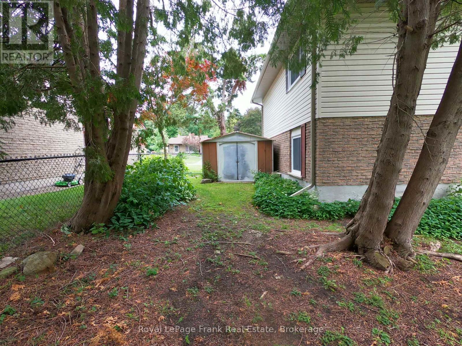 Main Floor - 1167 Weller Street, Peterborough (Monaghan Ward 2), Ontario  K9J 7M9 - Photo 4 - X13522514