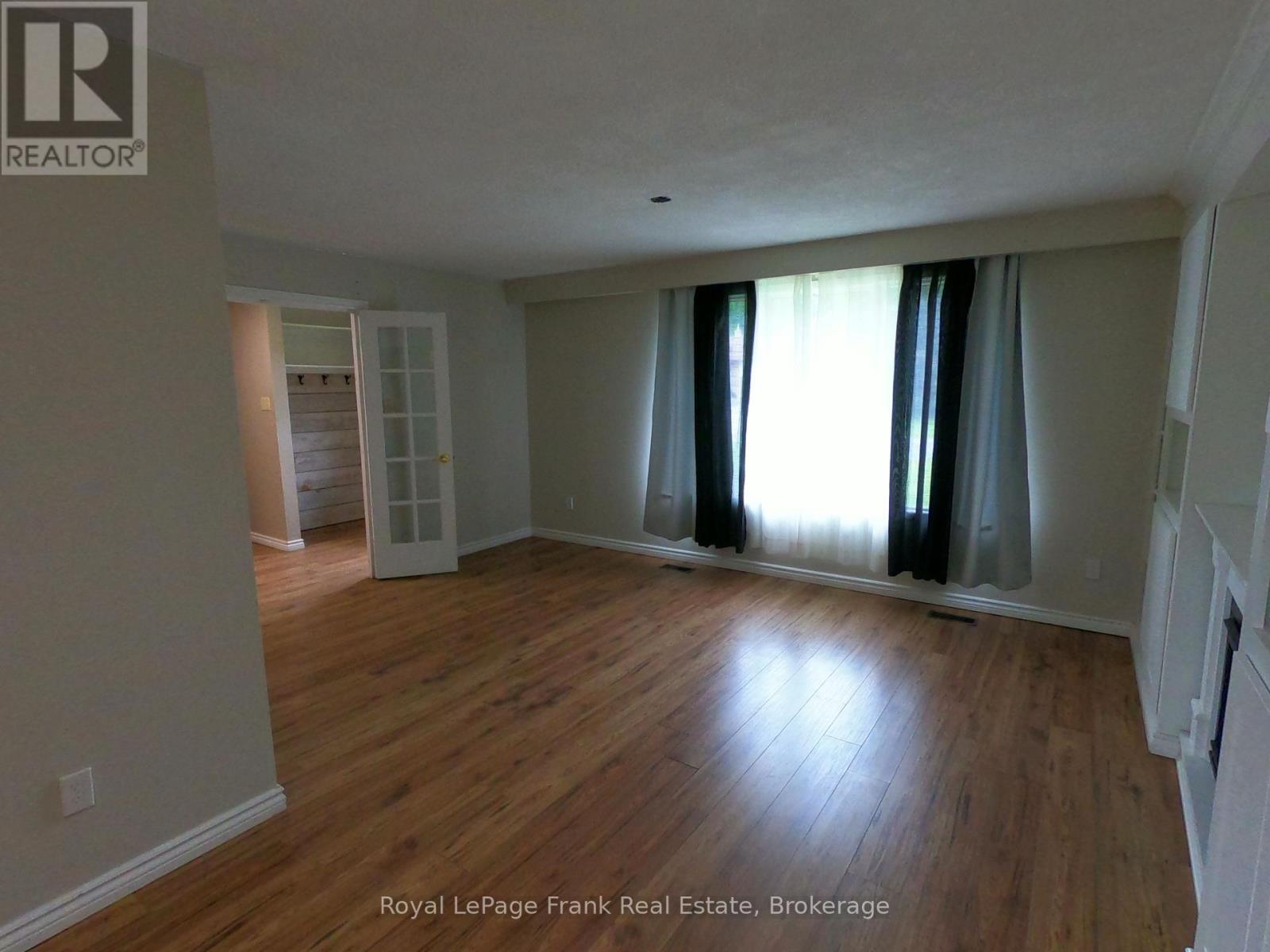 Main Floor - 1167 Weller Street, Peterborough (Monaghan Ward 2), Ontario  K9J 7M9 - Photo 6 - X13522514