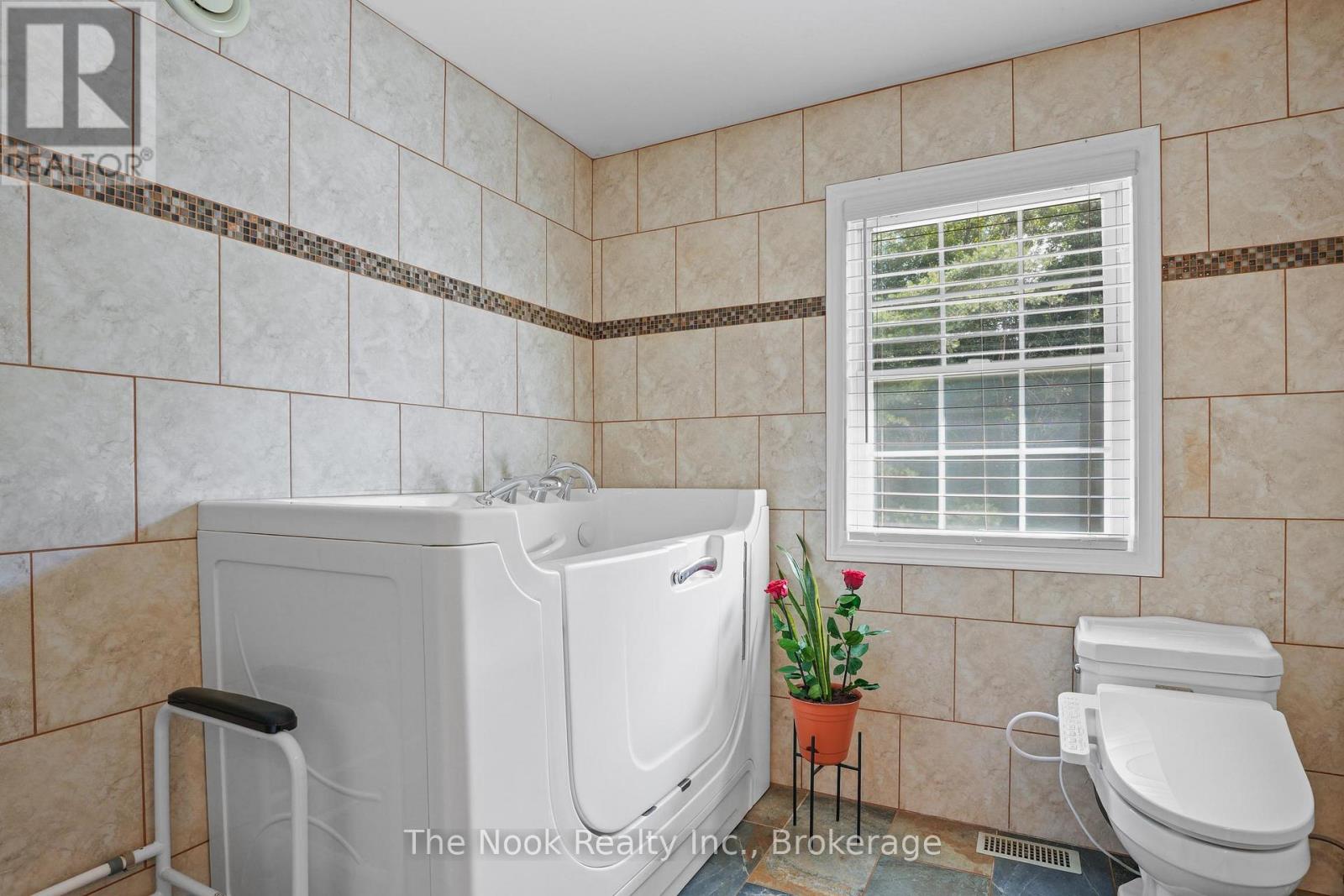348 Chemaushgon Road, Bancroft (Bancroft Ward), Ontario  K0L 1C0 - Photo 15 - X13522542