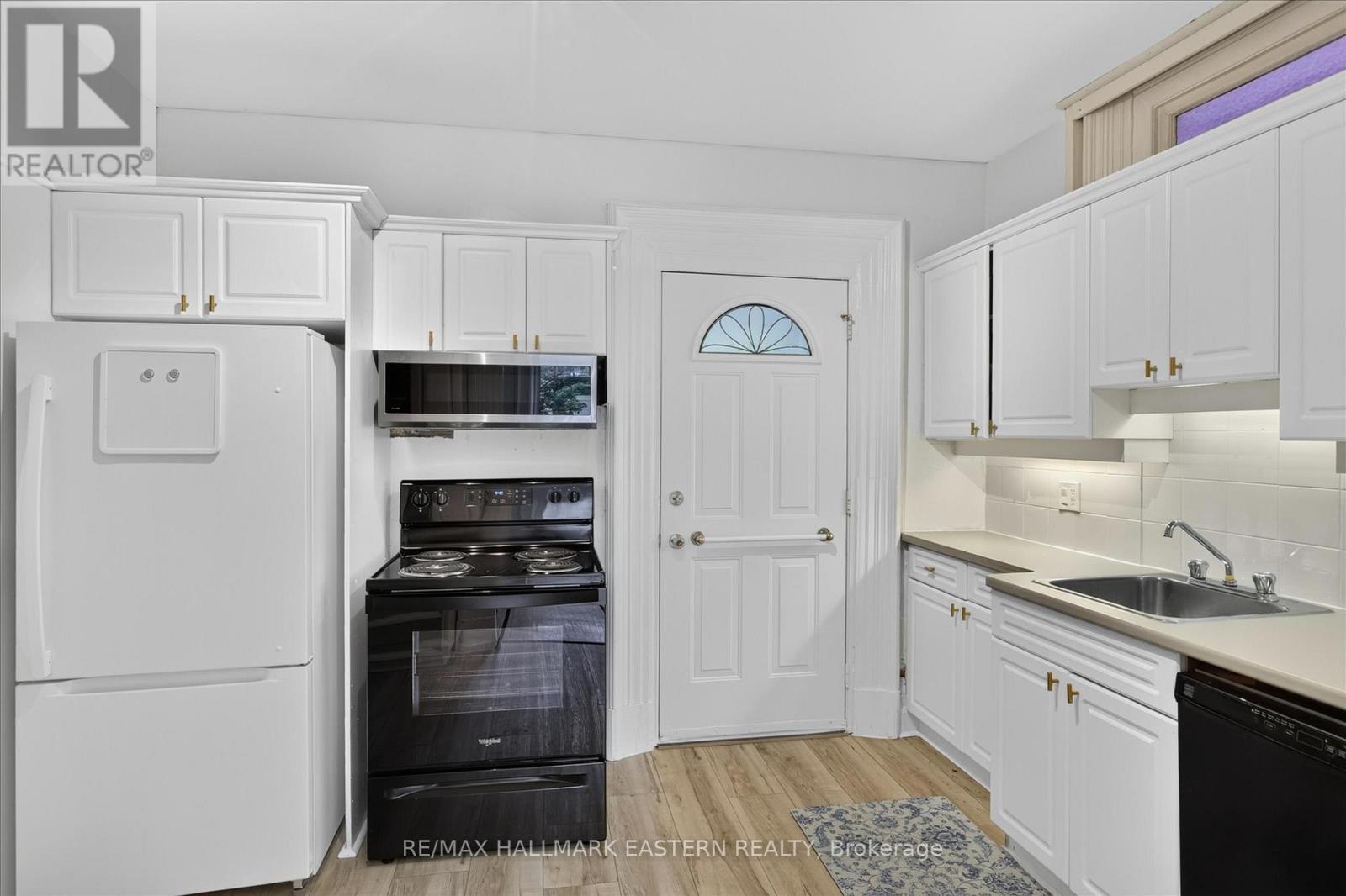 475 Aylmer Street N, Peterborough (Town Ward 3), Ontario  K9H 3W3 - Photo 13 - X13523050