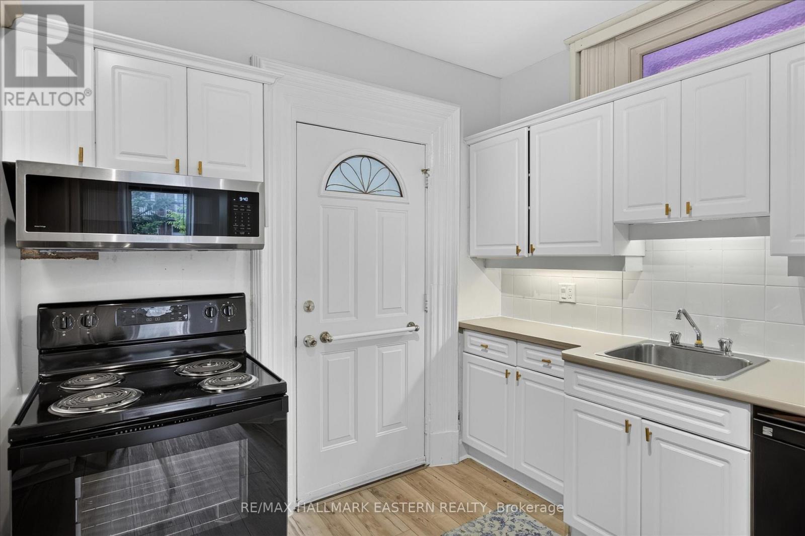 475 Aylmer Street N, Peterborough (Town Ward 3), Ontario  K9H 3W3 - Photo 15 - X13523050